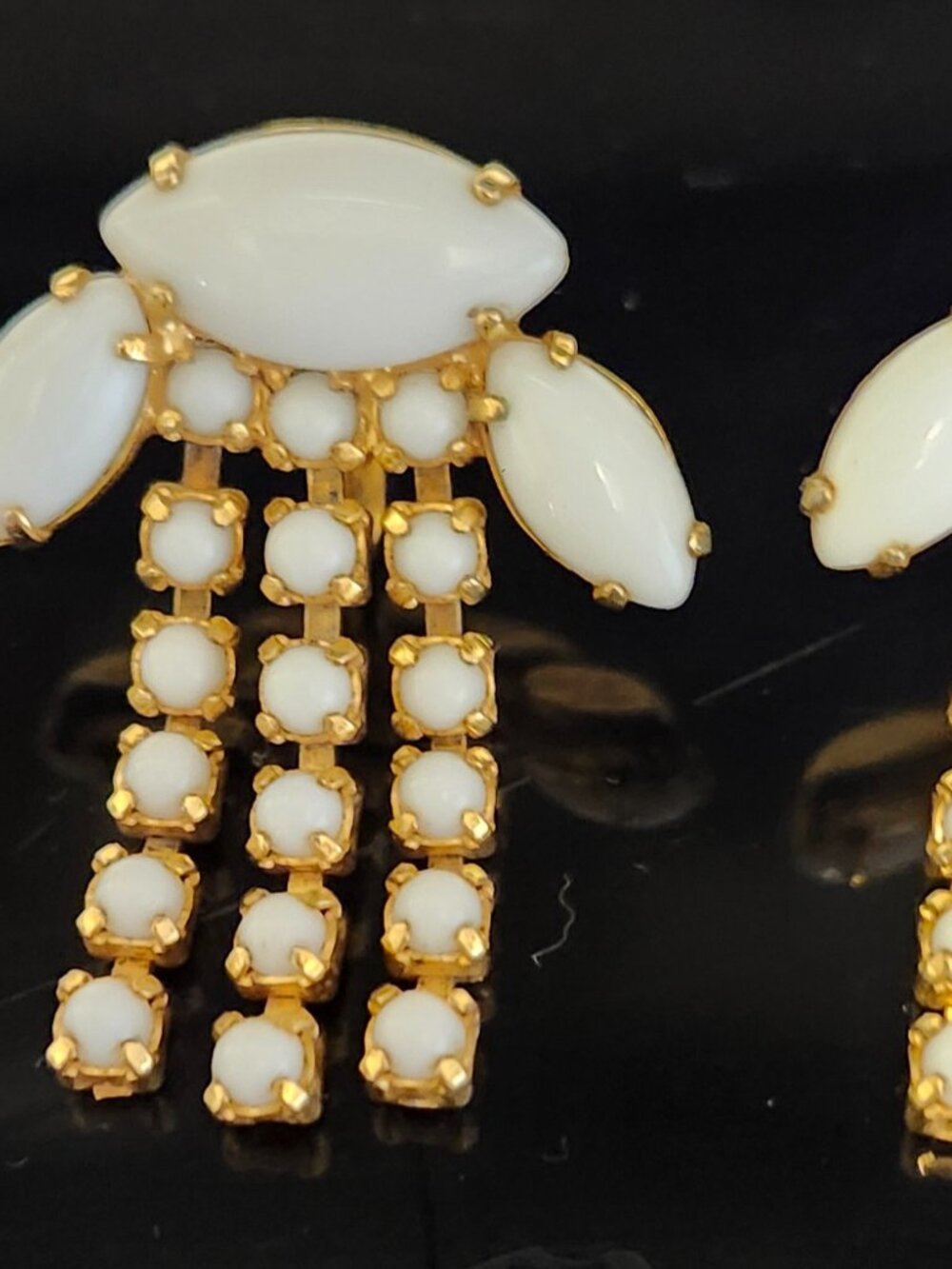 Vintage Milk Glass Gold Tone Marquise Dangle Screw Back Earrings 1.5"
